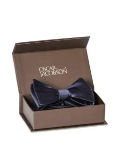 Oscar Jacobson Bow Tie Self Tie - Black