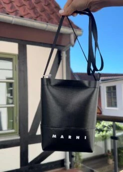 Marni CROSSBODY BAG WITH SHOELACE STRAP - Black 9 Marni CROSSBODY BAG WITH SHOELACE STRAP - Black -Butler Loftet Butik CROSSBODY BAG WITH SHOELACE STRAP Black Marni 4