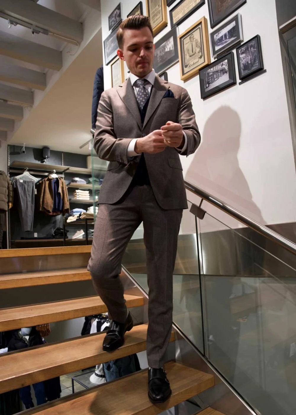 Oscar Jacobson Denz Trousers - Dark Beige 4 Oscar Jacobson Denz Trousers - Dark Beige - Billede 2