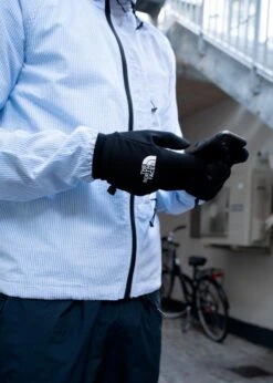 Butler Loftet Butik -Butler Loftet Butik ETIP RECYCLED GLOVE Tnf BlackTnf White Logo The North Face 2