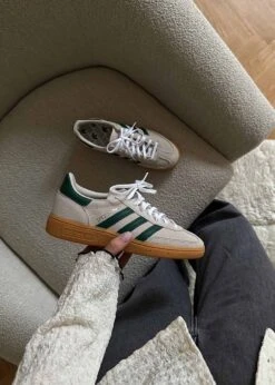 Adidas Originals HANDBALL SPEZIAL - Alumina / Collegiate Green / Gum -Butler Loftet Butik HANDBALL SPEZIAL Alumina Collegiate Green Gum Adidas Originals 4