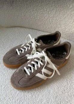 Adidas Originals HANDBALL SPEZIAL - Earth Strata -Butler Loftet Butik HANDBALL SPEZIAL Earth Strata Adidas Originals 3