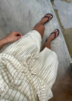 Modström IsabelMD Shorts - Summer Sand Pinstripe -Butler Loftet Butik IsabelMD shorts Summer Sand Pinstripe Modstrom 5