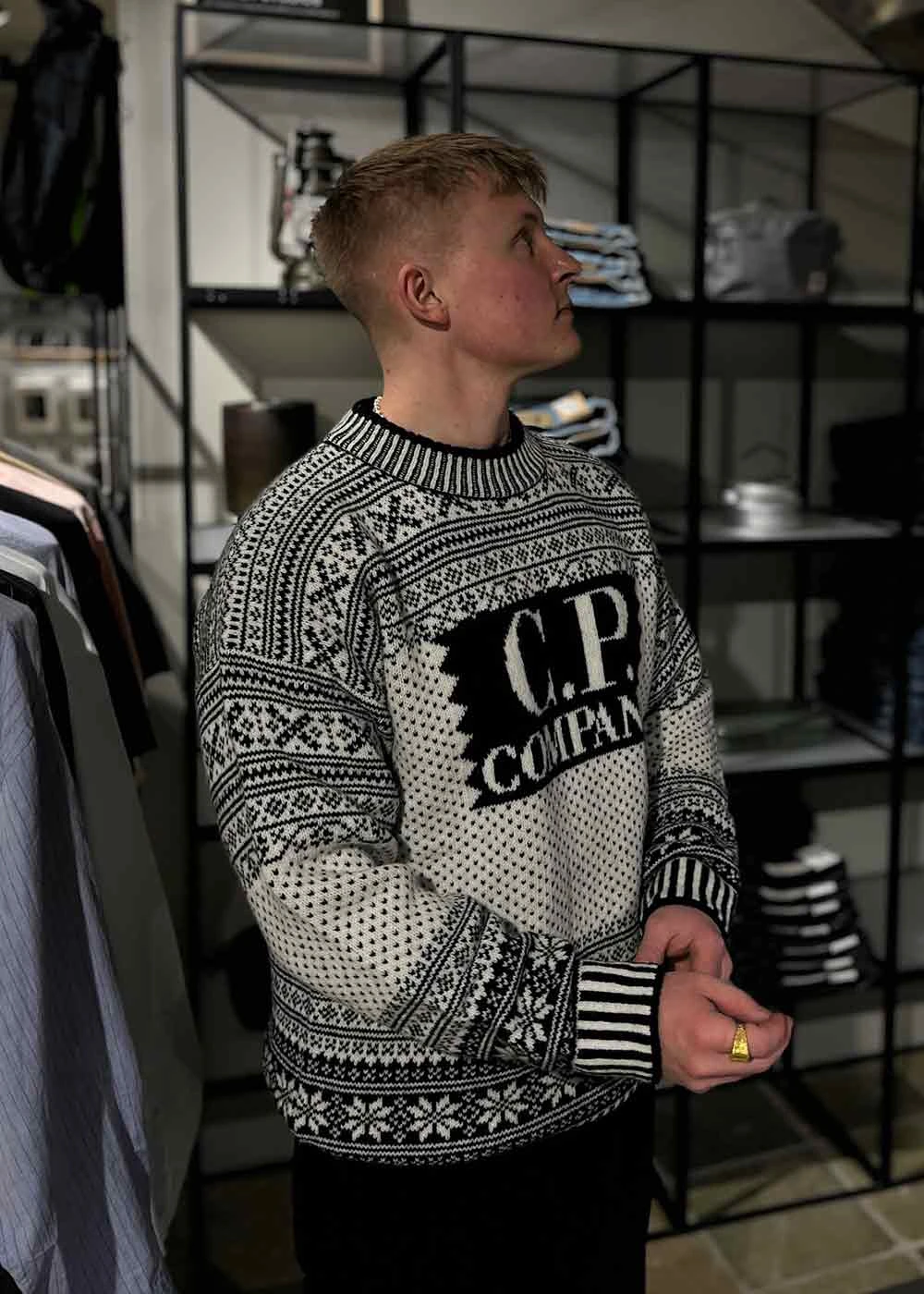 C.P. Company KNITWEAR CREW NECK LOGO LAMBSWOOL - White / Black 4 C.P. Company KNITWEAR CREW NECK LOGO LAMBSWOOL - White / Black - Billede 2