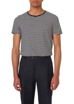 Oscar Jacobson Kyran Striped T-shirt - Navy White 9 Oscar Jacobson Kyran Striped T-shirt - Navy White -Butler Loftet Butik Kyran Striped T shirt Navy White Oscar Jacobson 3