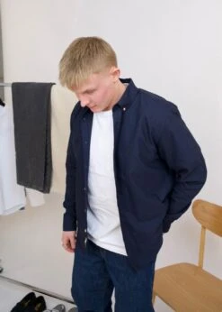 Foret LIFE SHIRT - Navy -Butler Loftet Butik LIFE SHIRT Navy Foret 2