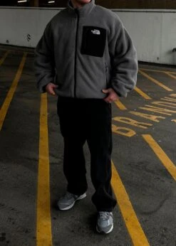 The North Face M Yumiori Reversible Jacket - Tnf Black/Smoked Pearl -Butler Loftet Butik M Yumiori Reversible Jacket Tnf blackSmoked pearl The North Face 3