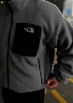 The North Face M Yumiori Reversible Jacket - Tnf Black/Smoked Pearl -Butler Loftet Butik M Yumiori Reversible Jacket Tnf blackSmoked pearl The North Face 6