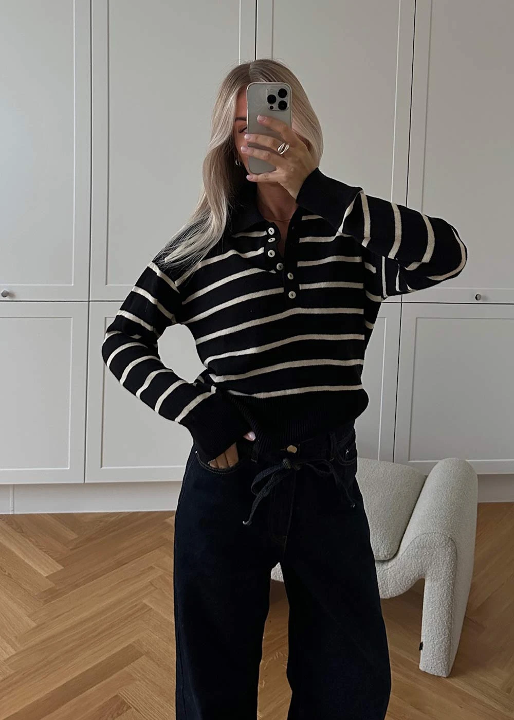 Modström MalvaMD Stripe Polo - Black Summersand Stripe 4 Modström MalvaMD Stripe Polo - Black Summersand Stripe - Billede 2