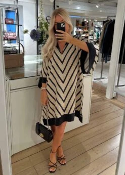 Mulberry Medium Lily Glossy Goat - Black -Butler Loftet Butik Medium Lily Glossy Goat Black Mulberry 2