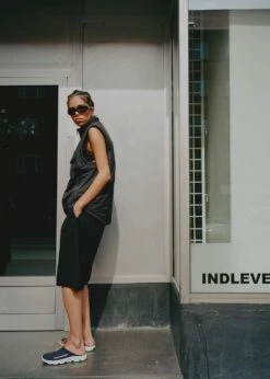 Salomon SHOES RX SLIDE 3.0 Dark Sapphire/Rubber - Dark Sapphire/Rubber/Jolly Green 15 Salomon SHOES RX SLIDE 3.0 Dark Sapphire/Rubber - Dark Sapphire/Rubber/Jolly Green -Butler Loftet Butik SHOES RX SLIDE 3 0 Dark SapphireRubber Dark SapphireRubberJolly Green Salomon 6