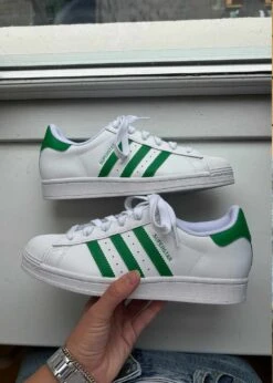 Adidas Originals SUPERSTAR - Ftwr White / Green -Butler Loftet Butik SUPERSTAR Ftwr White Green Adidas Originals 3