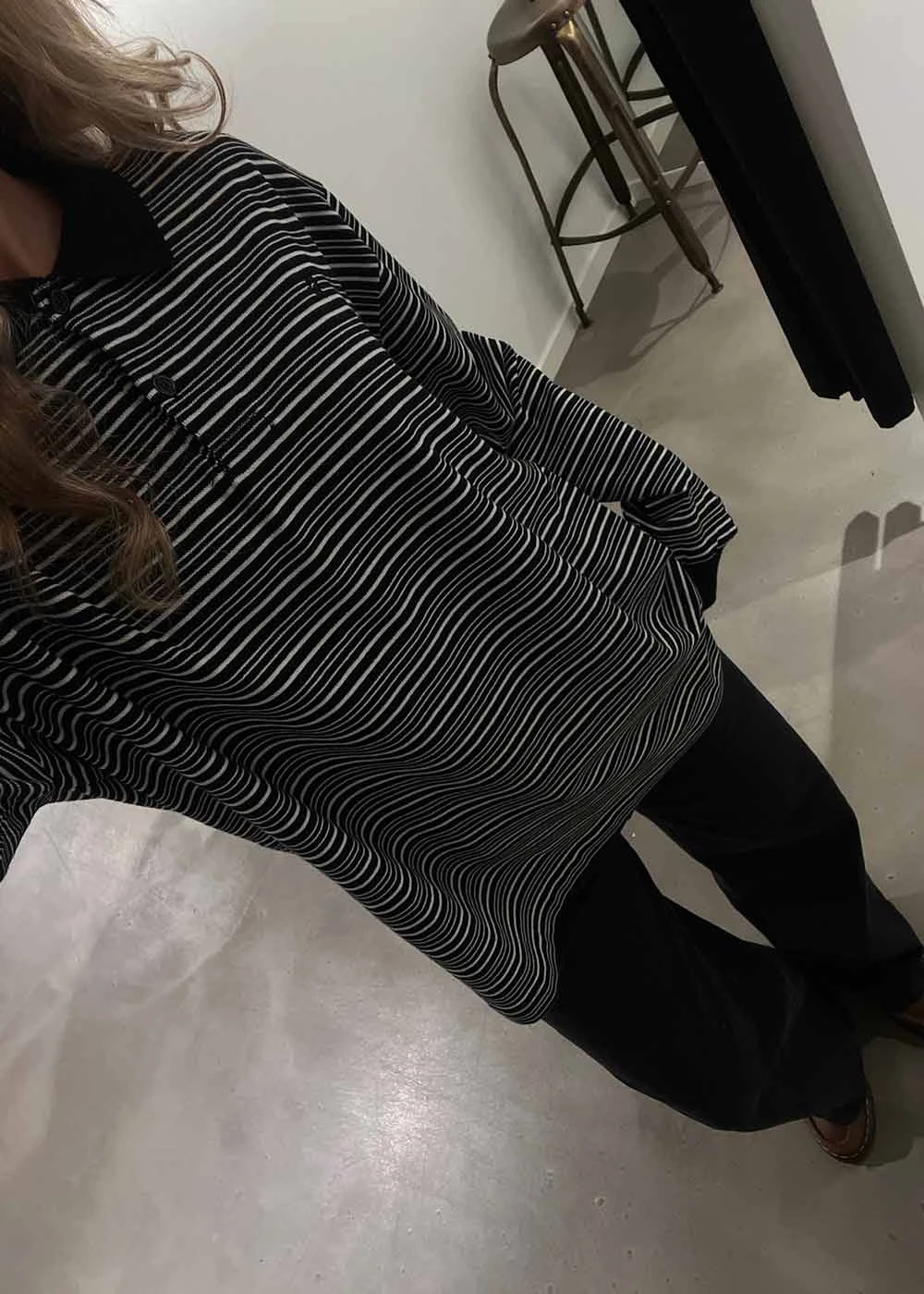 Steffi Oversized Polo - Black/Off White Stripe 5 Steffi Oversized Polo - Black/Off White Stripe - Billede 3