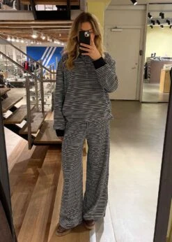 Steffi Pants - Black/Off White Stripe 11 Steffi Pants - Black/Off White Stripe -Butler Loftet Butik Steffi Pants BlackOff White Stripe Oval Square 5