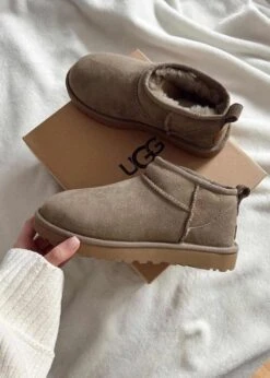 Ugg W Classic Ultra Mini - Antilope 8 Ugg W Classic Ultra Mini - Antilope -Butler Loftet Butik W Classic Ultra Mini Antilope UGG 3