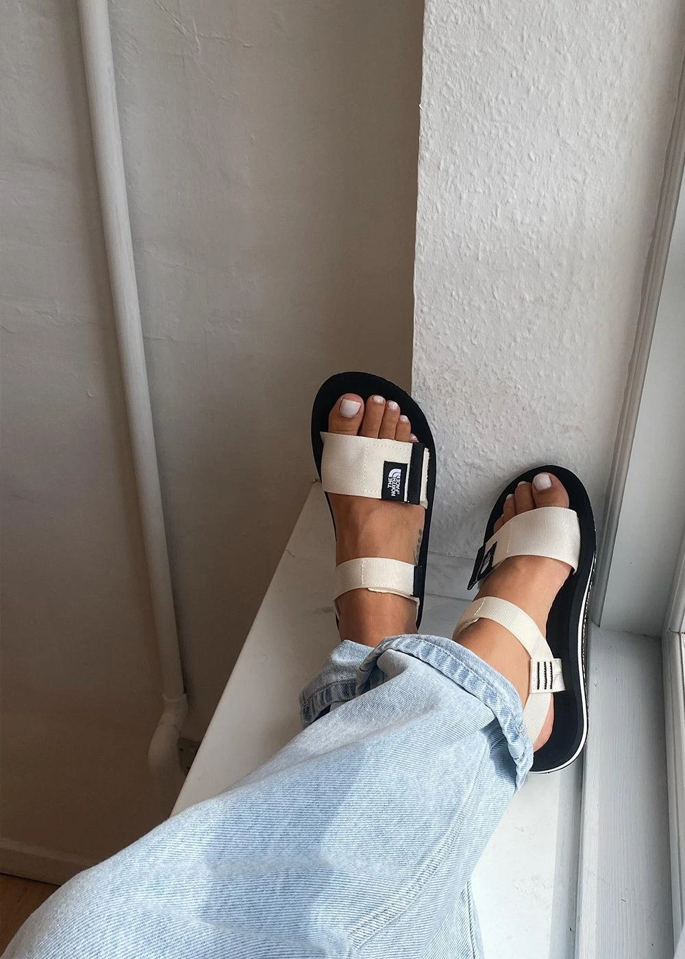 The North Face W Skeena Sandal - White/ Black 7 The North Face W Skeena Sandal - White/ Black - Billede 5