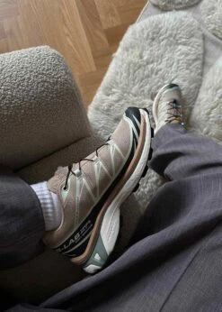 Salomon XT-6 - Oxford Tan / Carbon / Clearly Aqua -Butler Loftet Butik XT 6 Oxford Tan Carbon Clearly Aqua Salomon 3